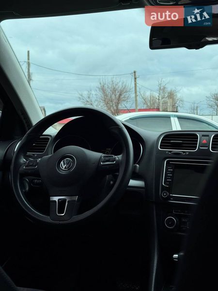 Универсал Volkswagen Golf 2010 в Кривом Роге