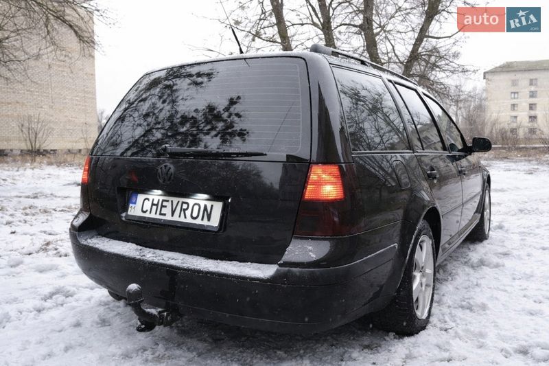 Универсал Volkswagen Golf 2001 в Киеве