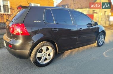 Хэтчбек Volkswagen Golf 2006 в Ковеле
