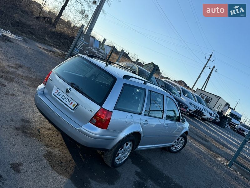 Volkswagen Golf 2004