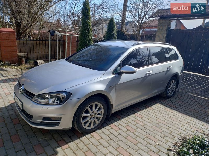 Универсал Volkswagen Golf 2015 в Львове