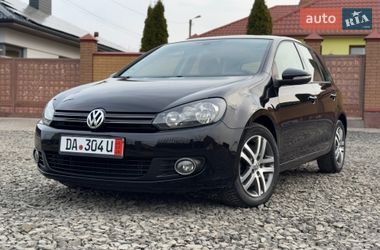 Хэтчбек Volkswagen Golf 2010 в Ковеле