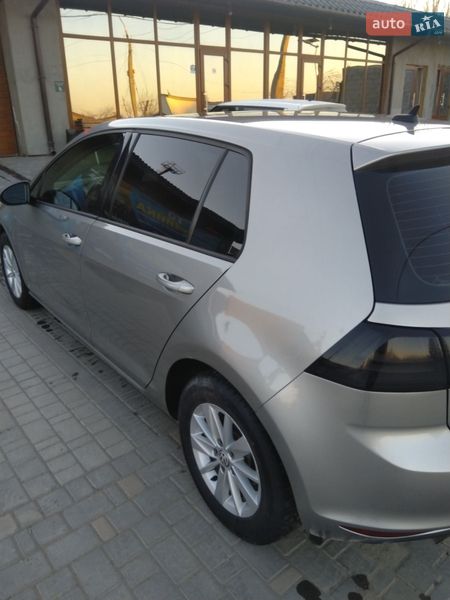 Хэтчбек Volkswagen Golf 2015 в Новоднестровске