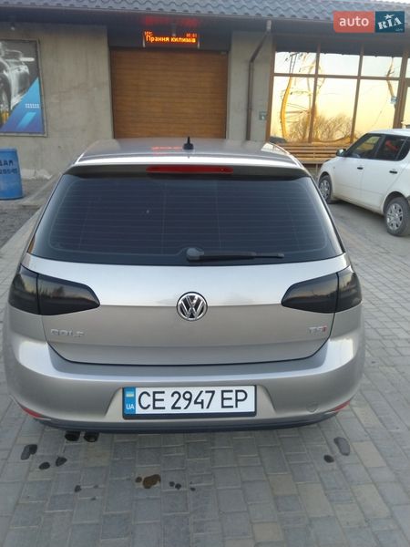 Хэтчбек Volkswagen Golf 2015 в Новоднестровске