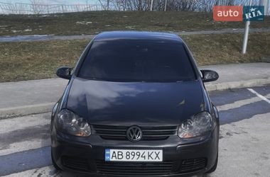 Хэтчбек Volkswagen Golf 2004 в Виннице