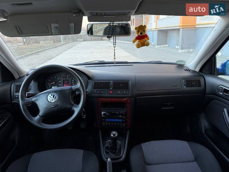 Хэтчбек Volkswagen Golf 2001 в Дрогобыче