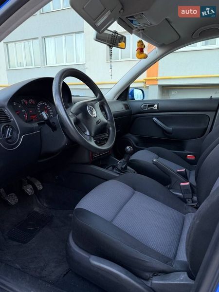 Хэтчбек Volkswagen Golf 2001 в Дрогобыче