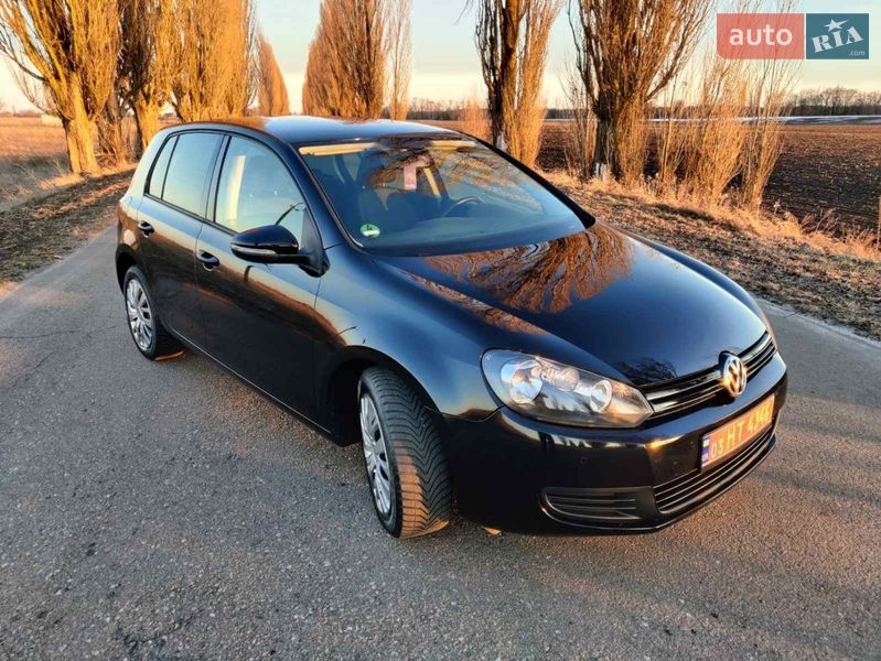 Хэтчбек Volkswagen Golf 2009 в Барышевке