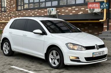 Хетчбек Volkswagen Golf 2013 в Житомирі