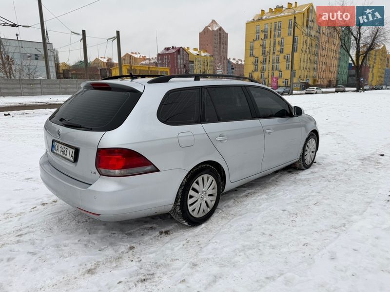 Универсал Volkswagen Golf 2013 в Киеве