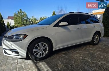 Универсал Volkswagen Golf 2017 в Днепре
