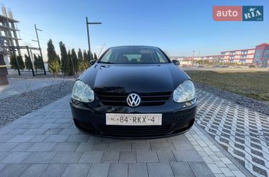 Хэтчбек Volkswagen Golf 2006 в Городке