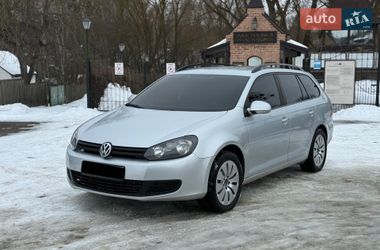 Універсал Volkswagen Golf 2010 в Радомишлі