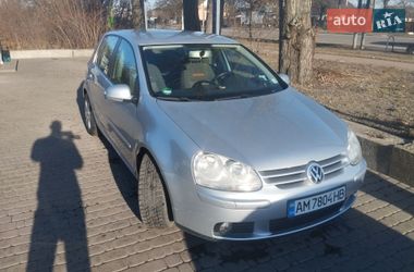 Хэтчбек Volkswagen Golf 2006 в Коростене