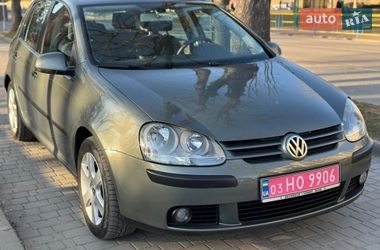 Хэтчбек Volkswagen Golf 2004 в Могилев-Подольске