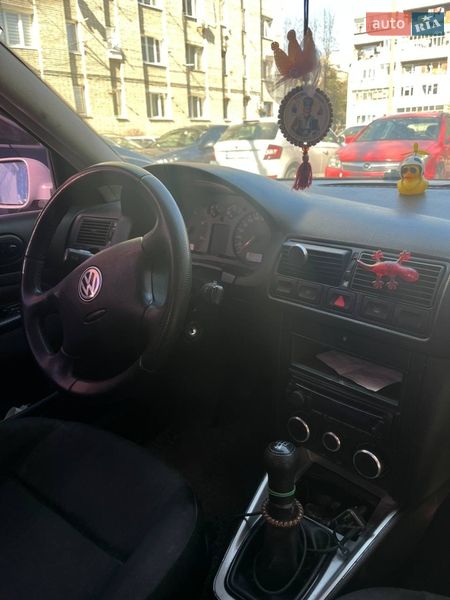 Volkswagen Golf 2002