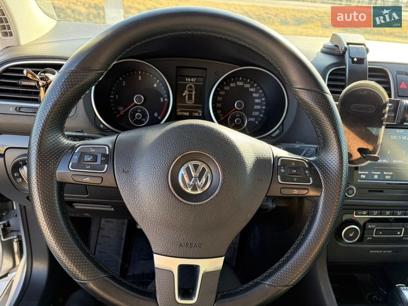 Хэтчбек Volkswagen Golf 2012 в Кропивницком
