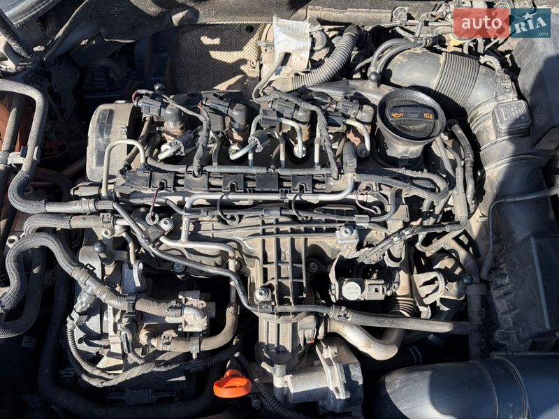 Хэтчбек Volkswagen Golf 2012 в Кропивницком