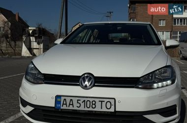 Хетчбек Volkswagen Golf 2018 в Києві