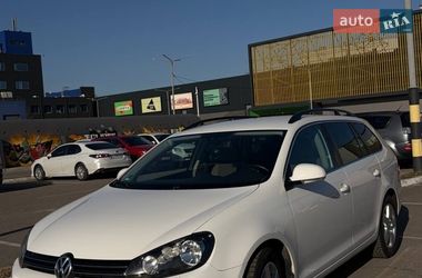 Універсал Volkswagen Golf 2010 в Києві