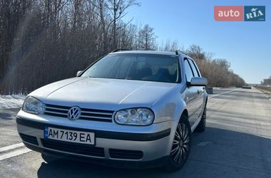 Універсал Volkswagen Golf 2005 в Житомирі