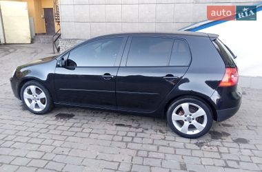 Хэтчбек Volkswagen Golf 2004 в Харькове