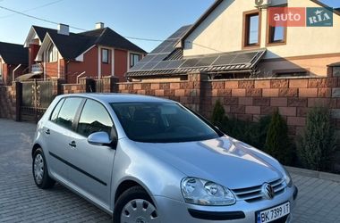 Хетчбек Volkswagen Golf 2005 в Рівному