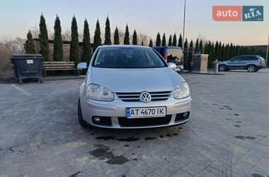 Хетчбек Volkswagen Golf 2006 в Надвірній