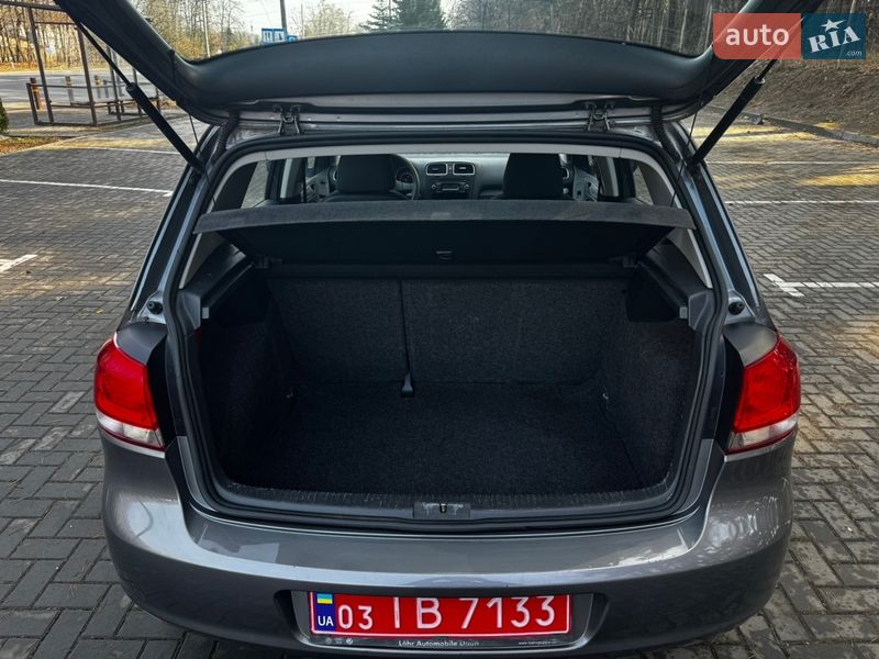 Хэтчбек Volkswagen Golf 2009 в Луцке
