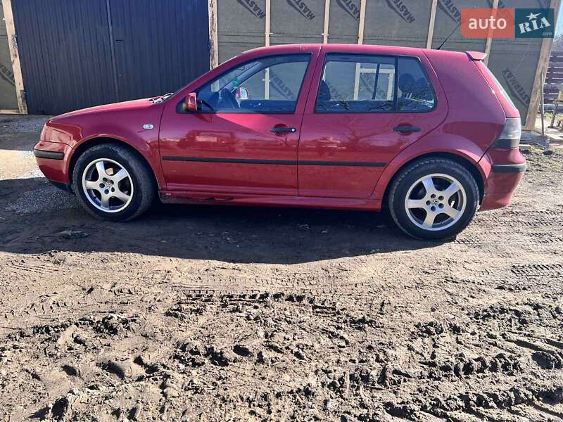 Volkswagen Golf 2002