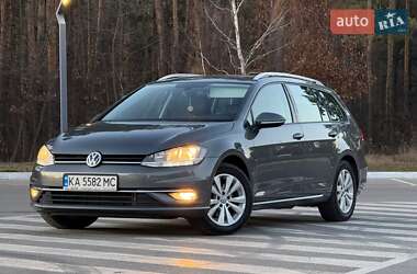 Универсал Volkswagen Golf 2018 в Киеве