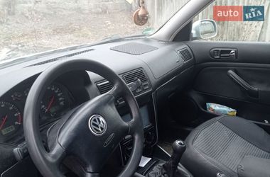Хэтчбек Volkswagen Golf 2002 в Дунаевцах