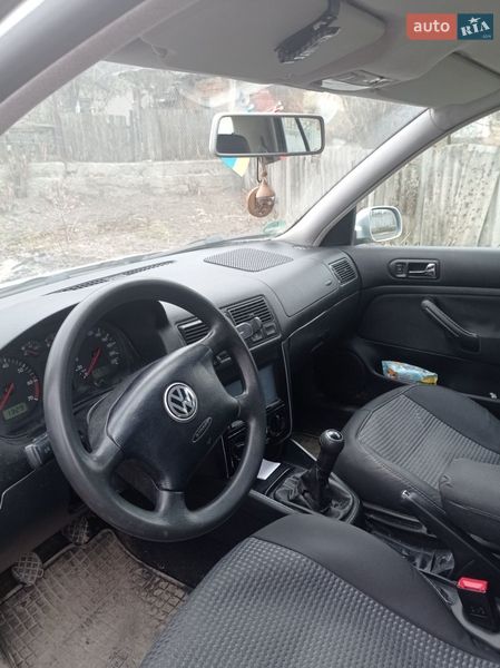 Volkswagen Golf 2002