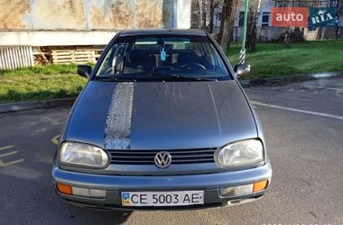 Хетчбек Volkswagen Golf 1996 в Чернівцях
