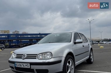 Хетчбек Volkswagen Golf 2000 в Києві