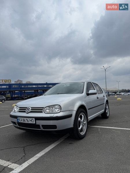 Volkswagen Golf 2000