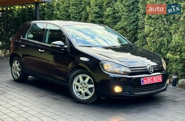 Хэтчбек Volkswagen Golf 2010 в Дубно