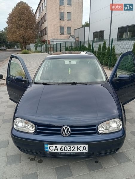 Volkswagen Golf 2000