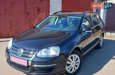 Универсал Volkswagen Golf 2009 в Хороле