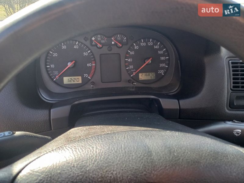 Хэтчбек Volkswagen Golf 1998 в Полтаве