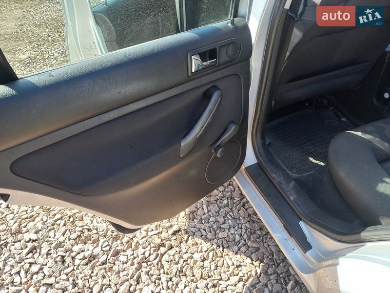 Хэтчбек Volkswagen Golf 1998 в Полтаве