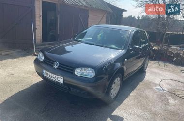 Хетчбек Volkswagen Golf 2001 в Коростишеві