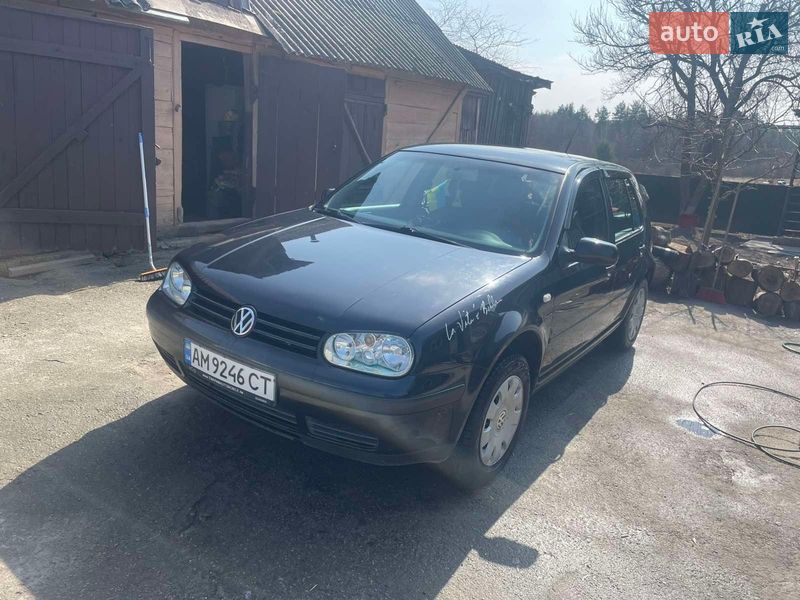 Хэтчбек Volkswagen Golf 2001 в Коростышеве