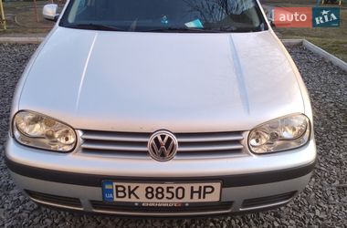Универсал Volkswagen Golf 2000 в Ровно