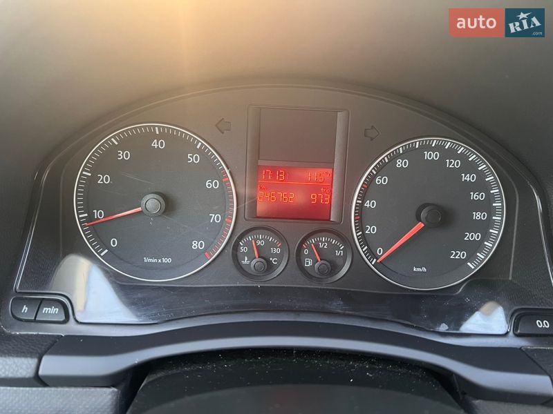 Хэтчбек Volkswagen Golf 2006 в Бердичеве