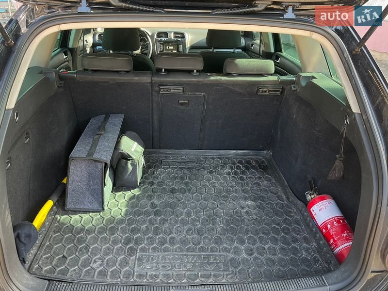 Универсал Volkswagen Golf 2011 в Сумах