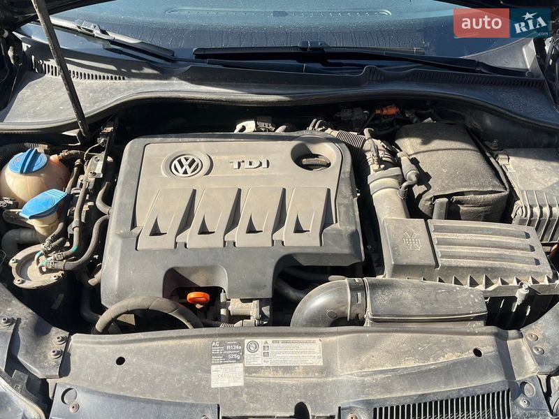 Универсал Volkswagen Golf 2011 в Сумах