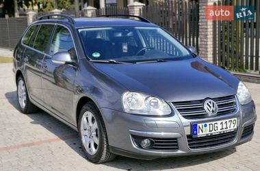 Универсал Volkswagen Golf 2009 в Староконстантинове