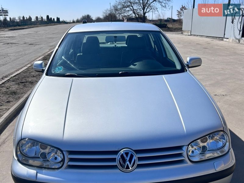Volkswagen Golf 2002