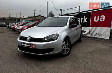 Хэтчбек Volkswagen Golf 2010 в Запорожье
